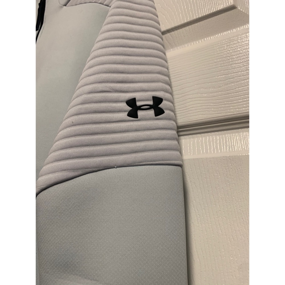 Under Armour Two colors available SPECIAL SALE❗️❗️ - Picture 4 of 7
